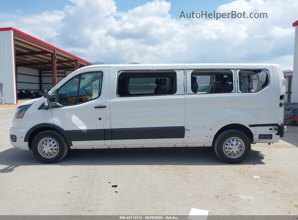1FBAX9Y8XRKA47489 2024 FORD PASSENGER Белый 