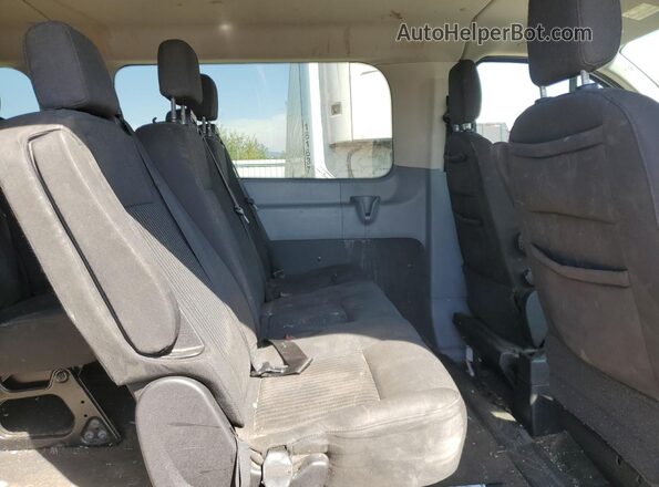 1FBZX2YM0JKA90122 2018 FORD TRANSIT White Rear interior view