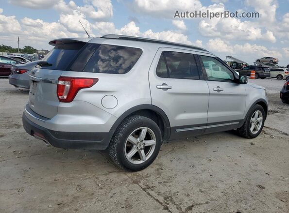 1FM5K7D81JGA76601 2018 FORD FORD EXPLORER Silver Задня права чверть