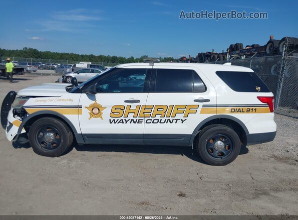 1FM5K8AR9GGA29117 2016 FORD POLICE INTERCEPTOR White Widok wnętrza 360 stopni