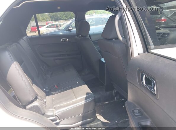 1FM5K8AR9JGC18244 2018 FORD POLICE INTERCEPTOR White VIN კოდის სტიკერის ხედი