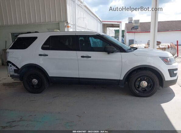 1FM5K8AR9JGC94613 2018 FORD POLICE INTERCEPTOR Белый Панорамный вид салона 360°