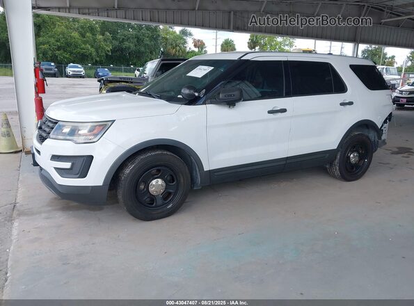 1FM5K8AR9JGC94613 2018 FORD POLICE INTERCEPTOR Белый Передняя левая четверть