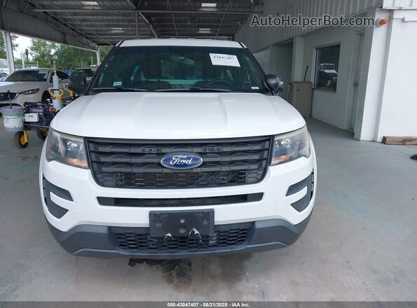 1FM5K8AR9JGC94613 2018 FORD POLICE INTERCEPTOR Белый Вид задней части салона