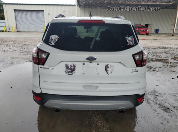 1FMCU0GD0JUC36826 2018 FORD ESCAPE Белый Вид сзади