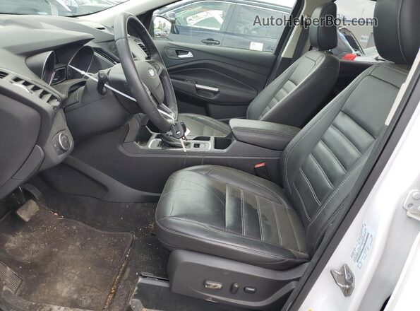 1FMCU0HD6JUA07792 2018 FORD ESCAPE Белый Вид салона спереди