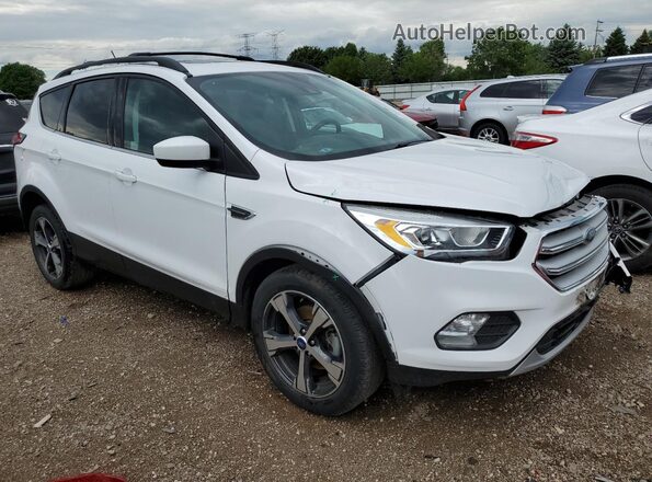 1FMCU0HD6JUA07792 2018 FORD ESCAPE Белый Передняя правая четверть