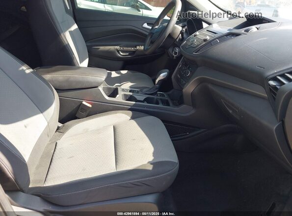 1FMCU9GD8JUA67210 2018 FORD ESCAPE White Front interior view