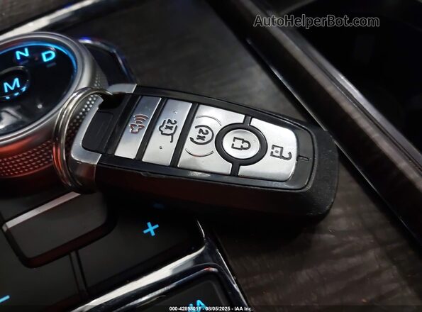 1FMJK2AT6MEA08983 2021 FORD EXPEDITION Белый Вид панели приборов