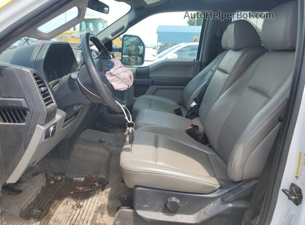 1FT7W2B69MED62797 2021 FORD F250 White Widok wnętrza z przodu