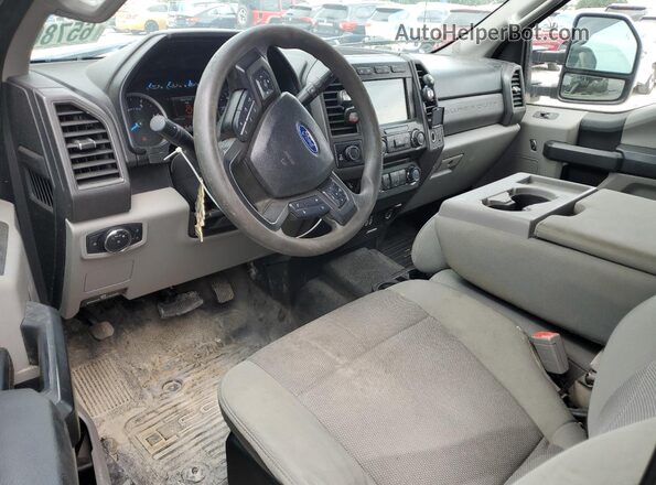 1FT7W2BT2JEC06313 2018 FORD F250 Белый Вид панели приборов
