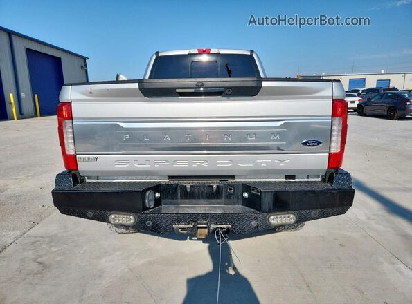 1FT7W2BT6JEB07574 2018 FORD F250 Silver Widok z tyłu