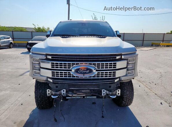 1FT7W2BT6JEB07574 2018 FORD F250 Silver Widok z przodu