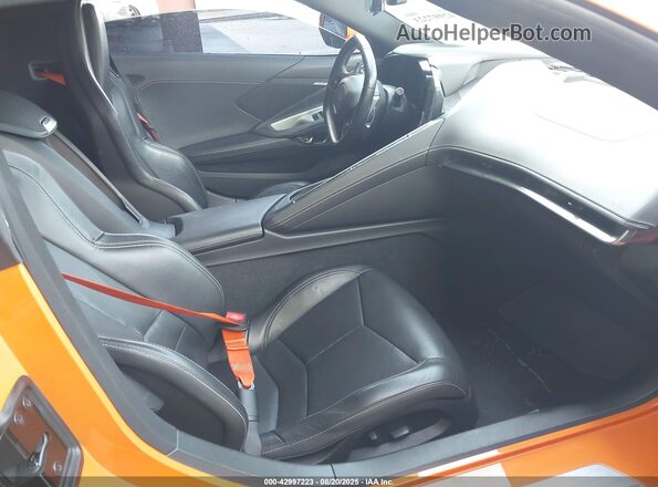 1G1YA3D47N5104079 2022 CHEVROLET CORVETTE Orange Widok wnętrza z przodu
