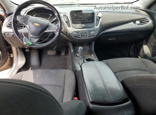 1G1ZD5STXJF256332 2018 CHEVROLET MALIBU Золотой Вид панели приборов