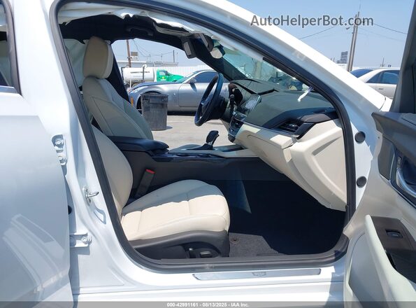 1G6DA5RK9S0111670 2025 CADILLAC CT4 White Սալոնի դիմացի տեսք