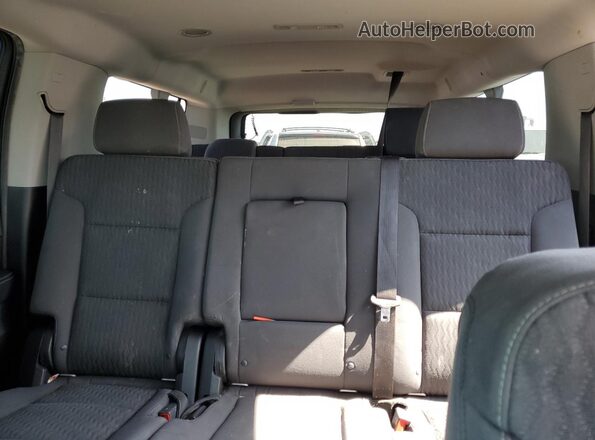 1GNSCGKC1JR194249 2018 CHEVROLET SUBURBAN Silver Հետևի նստատեղերի տեսք