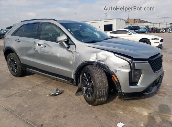 1GYFZER47RF217570 2024 CADILLAC XT4 Silver Delantero derecho