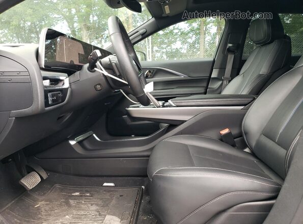 1GYKPPRK1RZ103013 2024 CADILLAC OTHER Gray Widok wnętrza z przodu