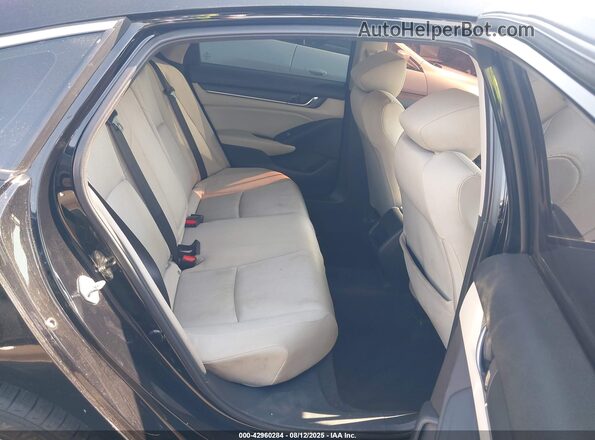 1HGCV1F13JA059092 2018 HONDA ACCORD Черный Вид наклейки с VIN-кодом
