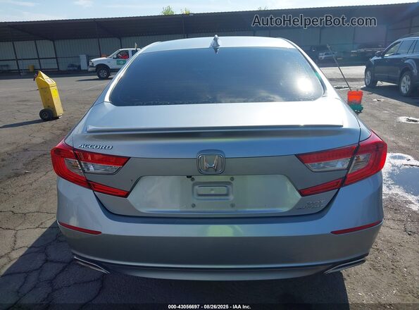 1HGCV2F39JA052249 2018 HONDA ACCORD Silver 