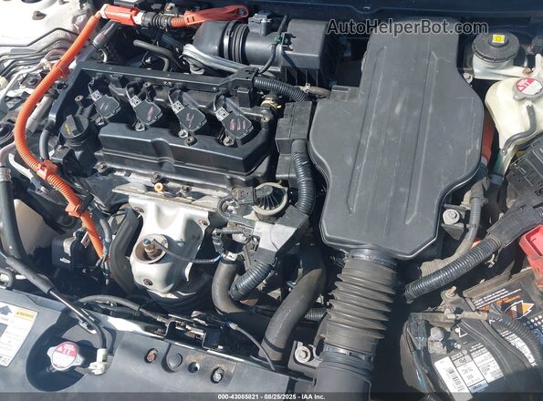 1HGCV3F91JA005999 2018 HONDA ACCORD HYBRID Белый Вид сзади