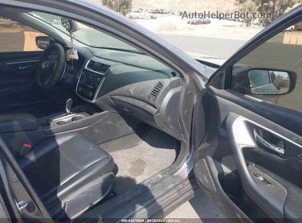 1N4AL3AP3JC259368 2018 NISSAN ALTIMA Gray Widok wnętrza z przodu