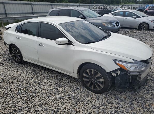 1N4AL3AP7JC245358 2018 NISSAN ALTIMA White Front right
