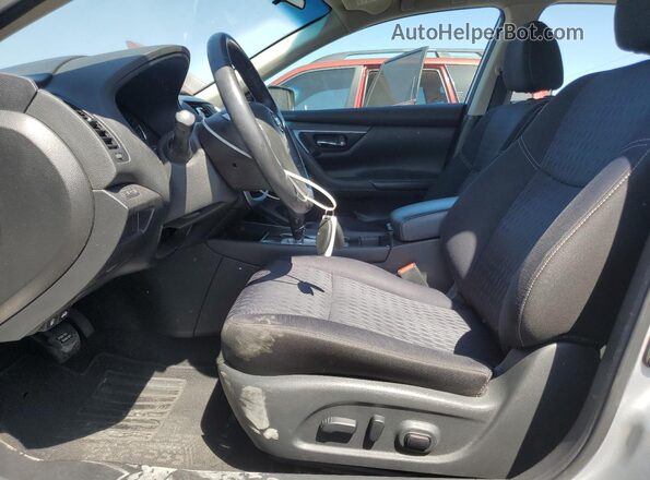 1N4AL3APXJC262512 2018 NISSAN ALTIMA Серебряный Вид салона спереди