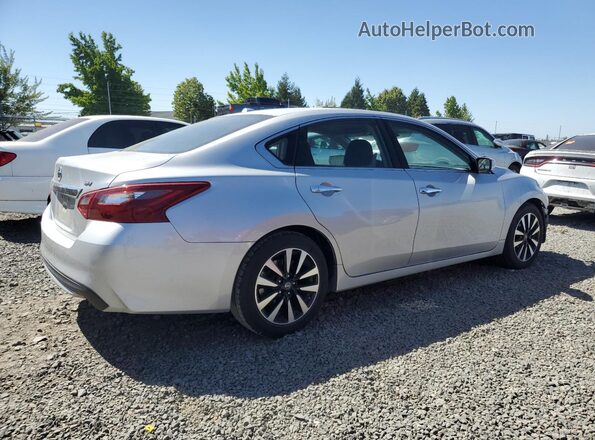 1N4AL3APXJC262512 2018 NISSAN ALTIMA Серебряный Задняя правая четверть