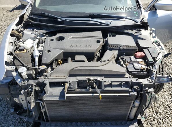 1N4AL3APXJC262512 2018 NISSAN ALTIMA Серебряный Вид задней части салона