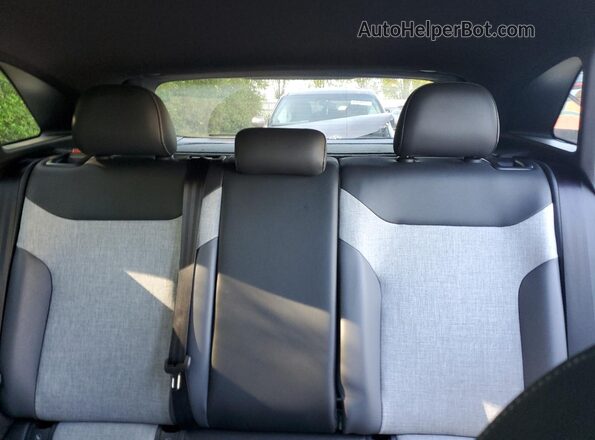 1V2BMPE8XRC006273 2024 VOLKSWAGEN ID.4 White Widok tylnych siedzeń
