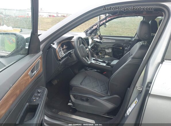 1V2JR2CA3RC533450 2024 VOLKSWAGEN ATLAS Серебряный Вид салона спереди