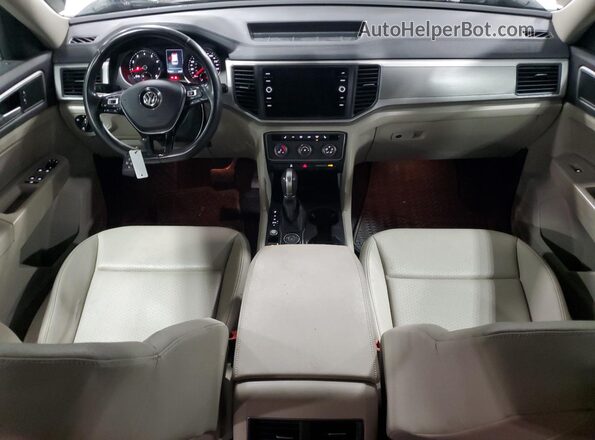 1V2KR2CA1JC506434 2018 VOLKSWAGEN ATLAS White Widok deski rozdzielczej