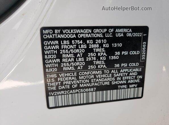 1V2WR2CA5PC506687 2023 VOLKSWAGEN ATLAS White Vista de la etiqueta del VIN