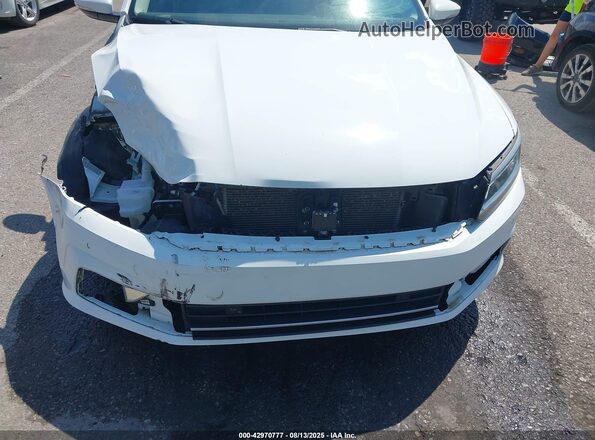 1VWBA7A32JC016723 2018 VOLKSWAGEN PASSAT White Widok z przodu