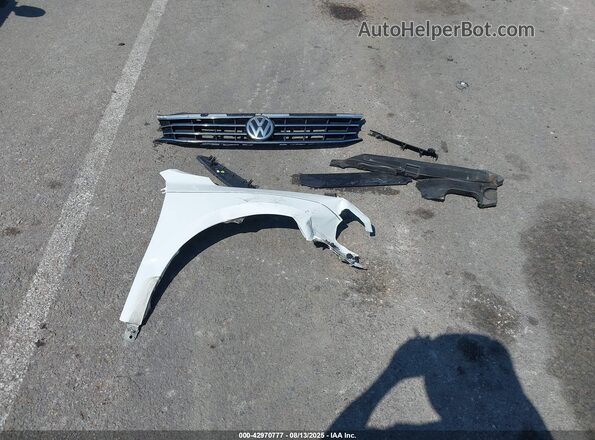 1VWBA7A32JC016723 2018 VOLKSWAGEN PASSAT White Widok zestawu wskaźników