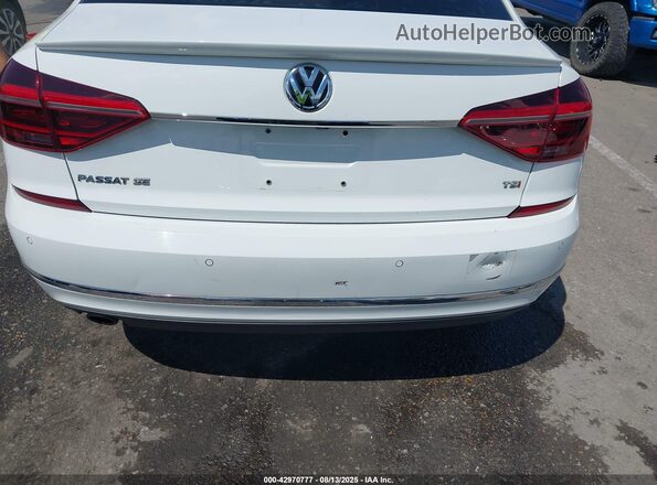 1VWBA7A32JC016723 2018 VOLKSWAGEN PASSAT White 
