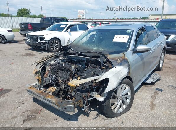 1VWBA7A3XJC027288 2018 VOLKSWAGEN PASSAT Silver Front left