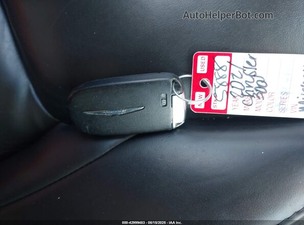 2C3CCAAG0MH661636 2021 CHRYSLER 300 Черный Вид панели приборов