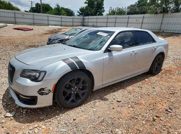 2C3CCABG1MH660638 2021 CHRYSLER 300 Silver Vista tres cuartos delantera izquierda
