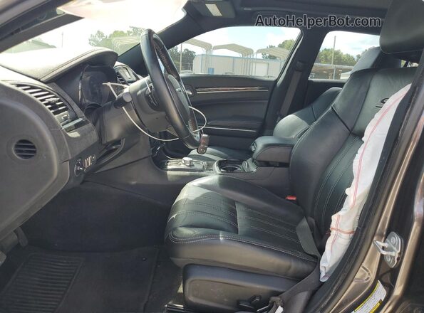 2C3CCABG7JH244752 2018 CHRYSLER 300 Charcoal Front interior view