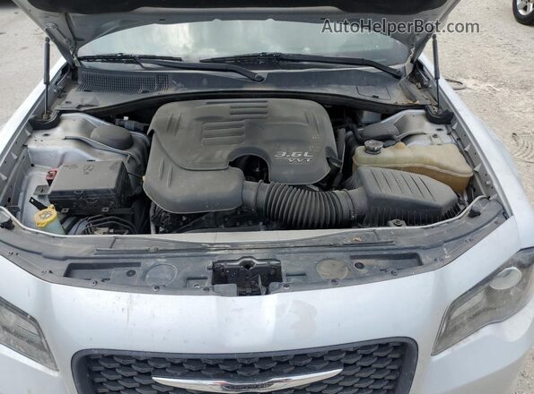 2C3CCAGG9LH154966 2020 CHRYSLER 300 Silver Սալոնի հետևի տեսք