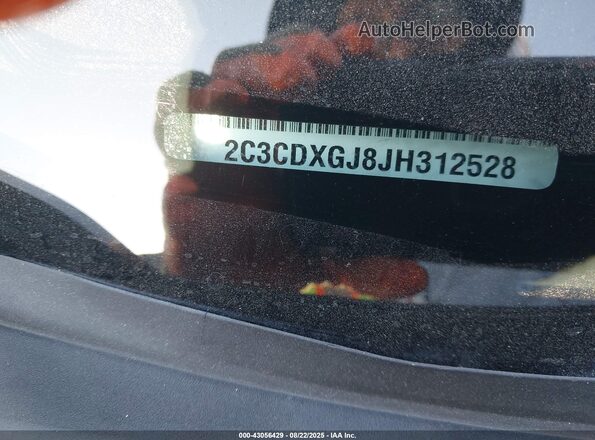 2C3CDXGJ8JH312528 2018 DODGE CHARGER Beige Вид підкапотного простору