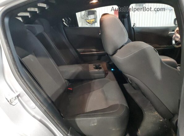 2C3CDXGJ9JH265719 2018 DODGE CHARGER Silver Vista de los asientos traseros