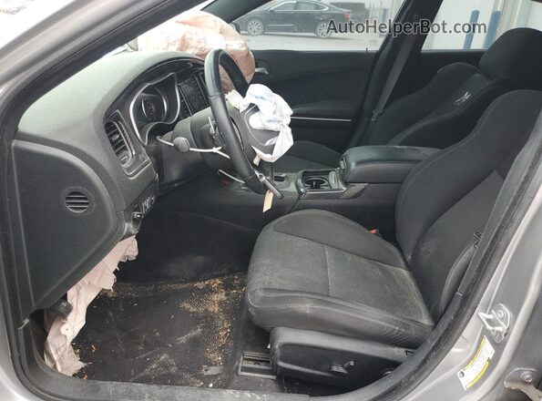 2C3CDXGJ9JH265719 2018 DODGE CHARGER Silver Vista interior delantera