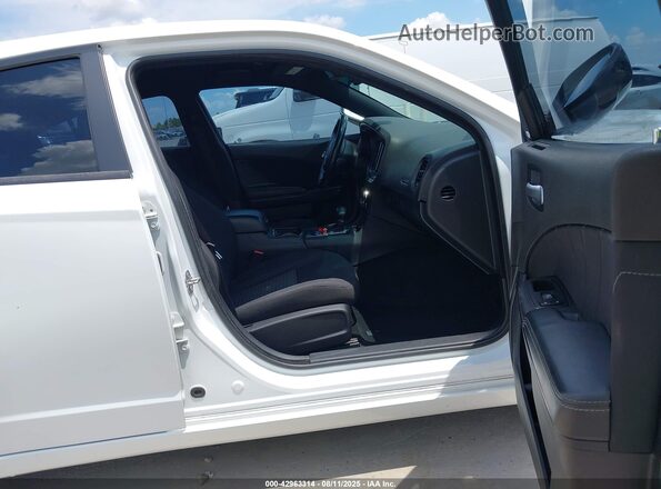 2C3CDXHG3JH174271 2018 DODGE CHARGER White წინა სალონის ხედი