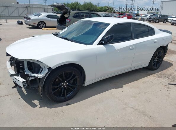 2C3CDXHG3JH174271 2018 DODGE CHARGER White წინა მარცხენა ხედი სამი მეოთხედიდან