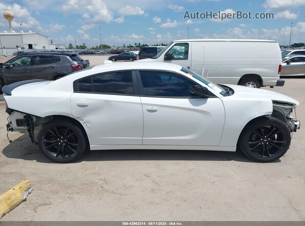2C3CDXHG3JH174271 2018 DODGE CHARGER White სალონის 360-გრადუსიანი ხედი
