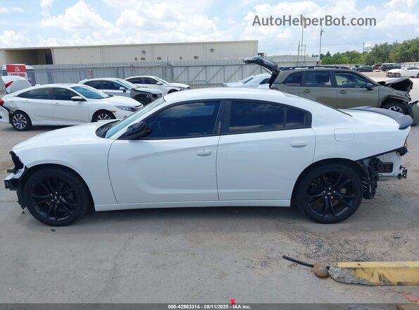 2C3CDXHG3JH174271 2018 DODGE CHARGER White 